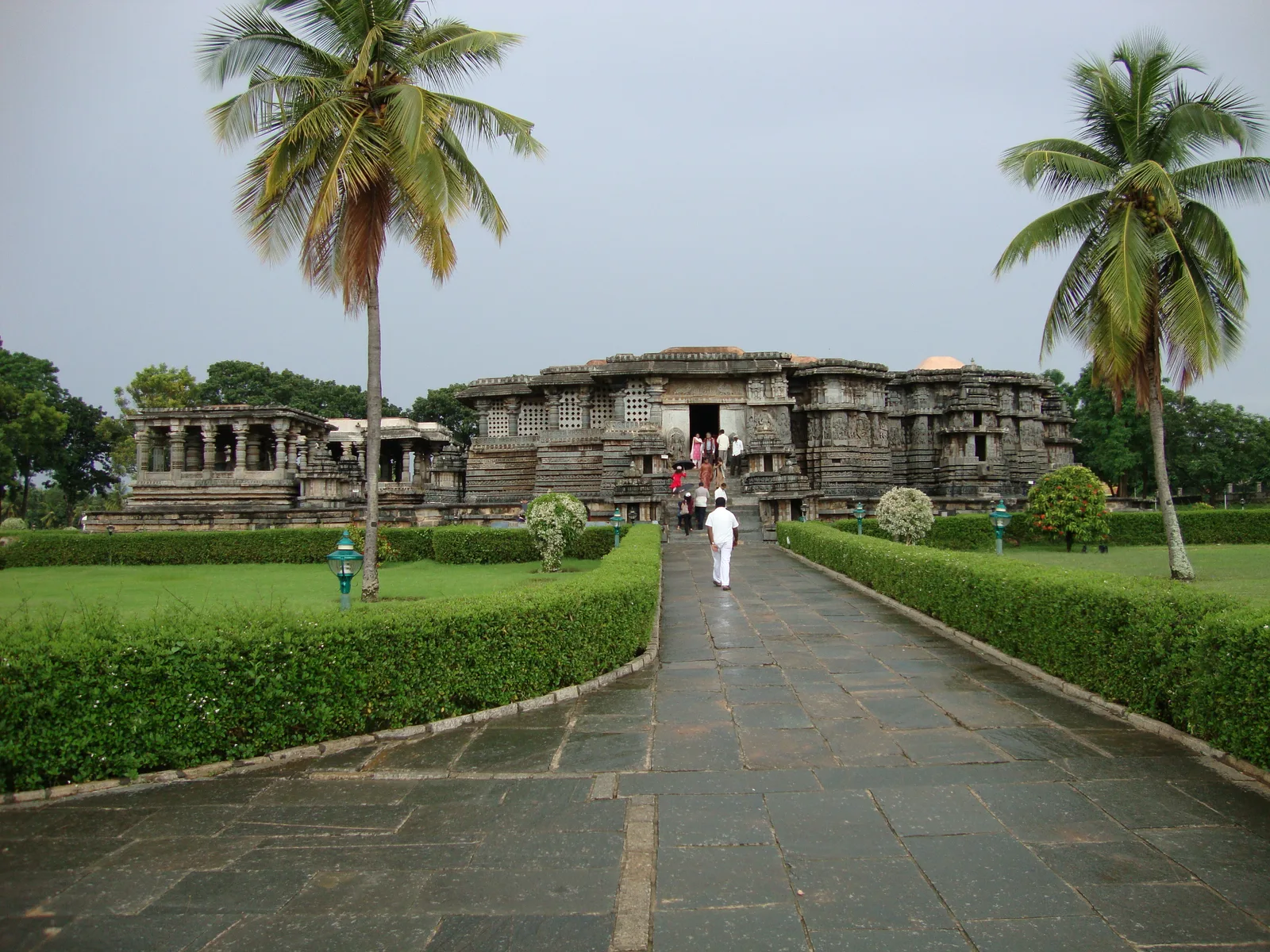 Hoysaleswara Temple, Halebidu