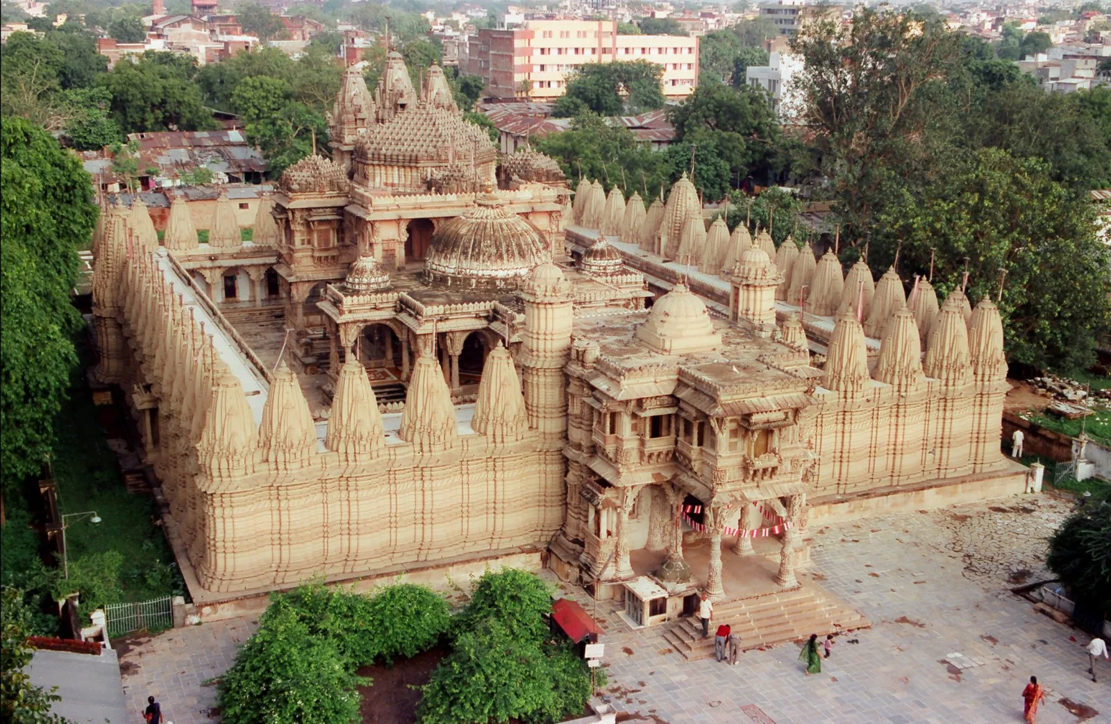 Sheth Hutheesinh Jain Temple, Ahmedabad